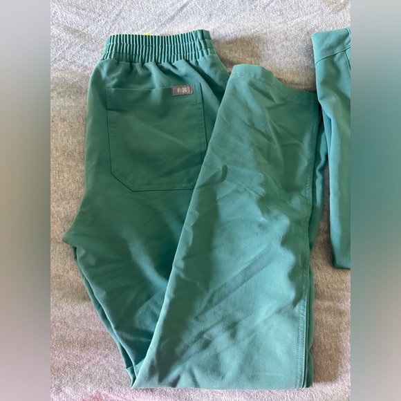 Figs XS - Picture 2 of 4